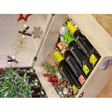 Cretan Treasure Xmas Gift – Wooden chest featuring aromatic olive oils with flavors of lemon, garlic, basil, and oregano